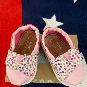 Toms baby girl shoe